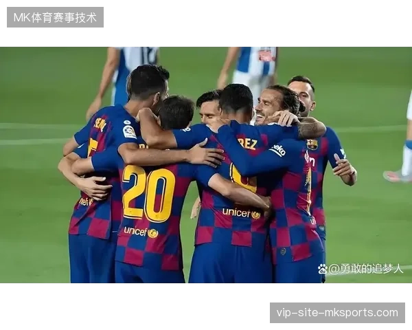 亚马尔将以主力右边锋身份主导西班牙进攻,其内切线路与佩德里的中路输送构成战术联动核心 亚马尔将以主力右边锋身份主导西班牙进攻,其内切线路与佩德里的中路输送构成战术联动核心